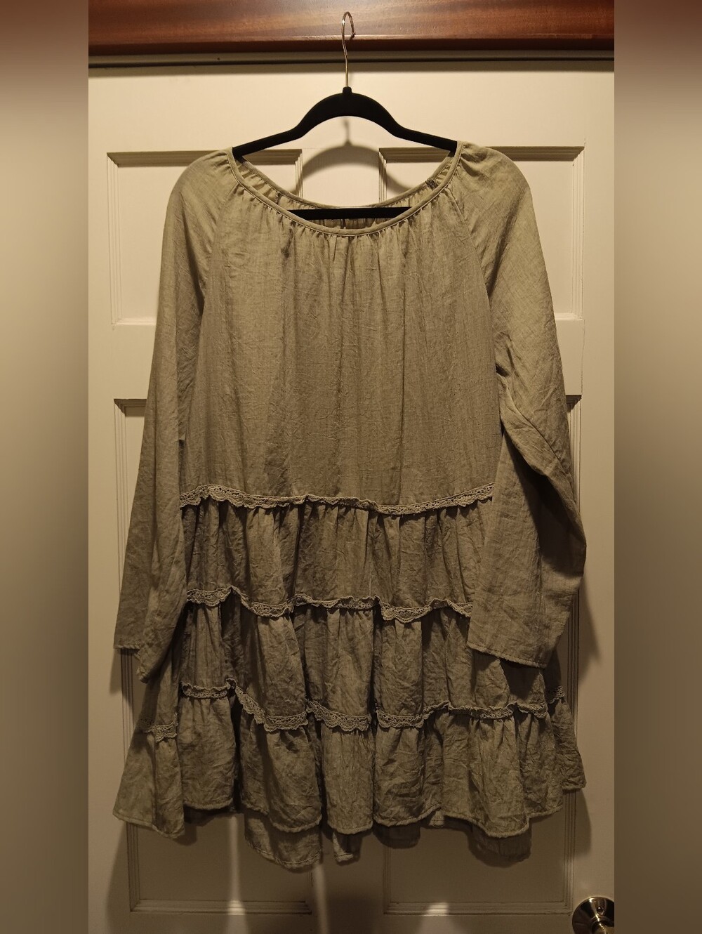 indigo soul Sage Green Tiered Long Sleeve Tunic Size XL